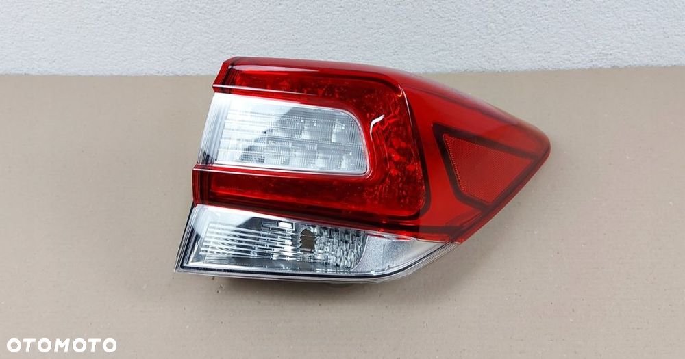 Lampa tylna prawa Subaru XV 84201-FL041 Oryginał - 1