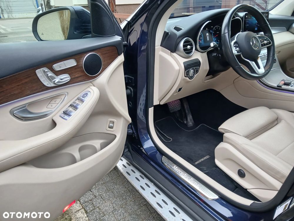 Mercedes-Benz GLC 300 4Matic 9G-TRONIC - 9