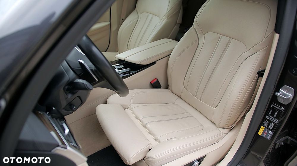 BMW Seria 5 530e iPerformance Sport - 19