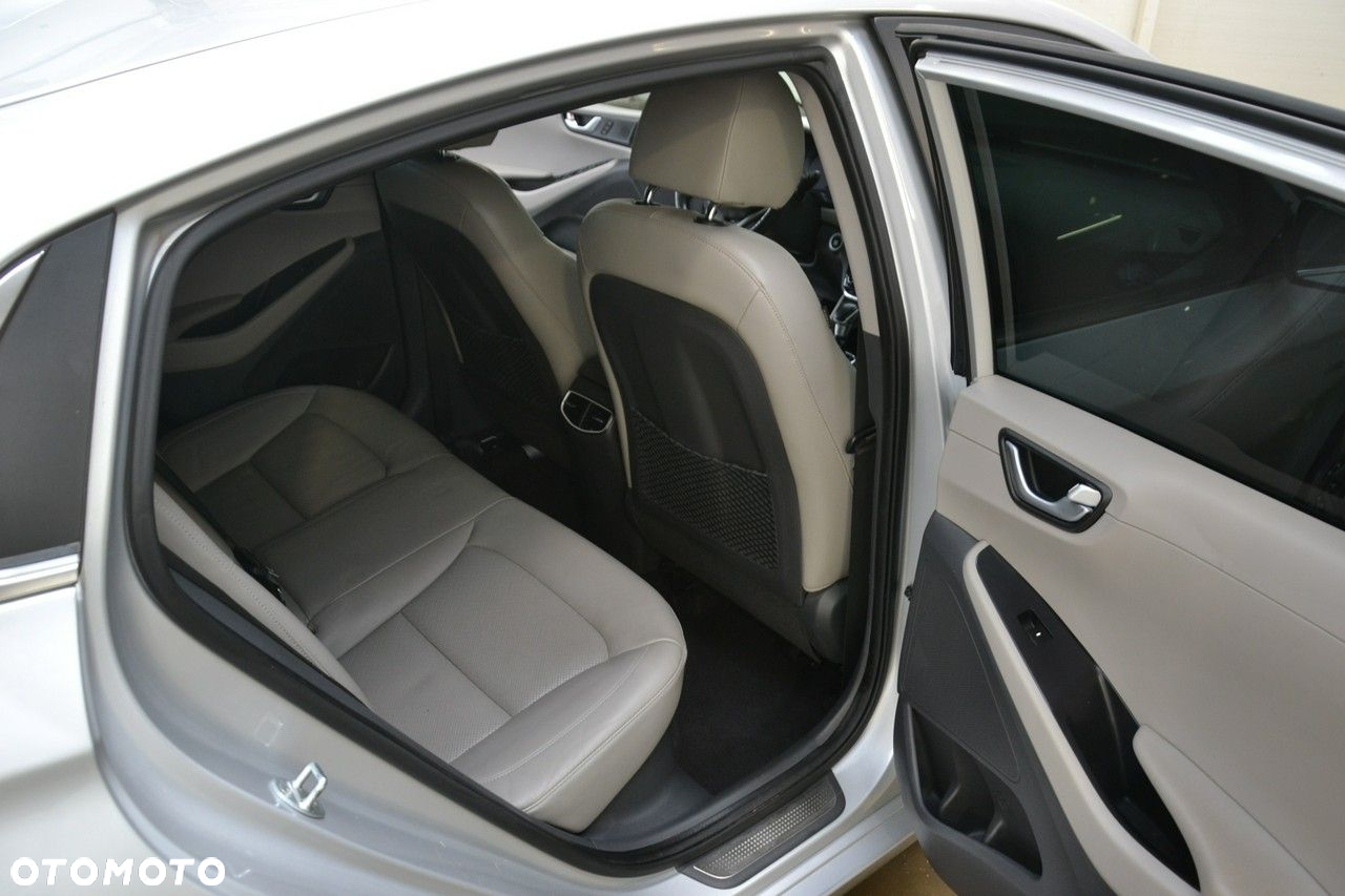 Hyundai IONIQ - 25