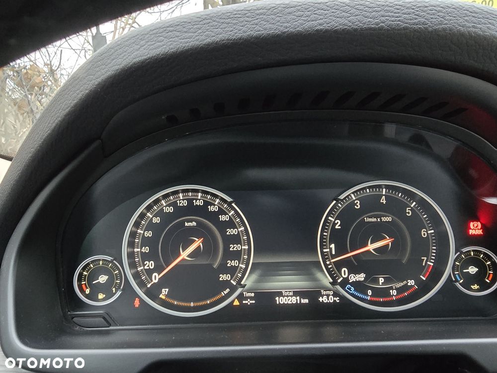 BMW X5 xDrive35i - 10