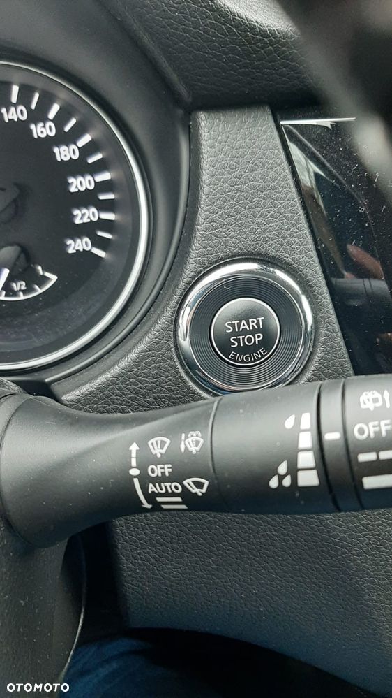 Nissan Qashqai 1.3 DIG-T TEKNA - 23