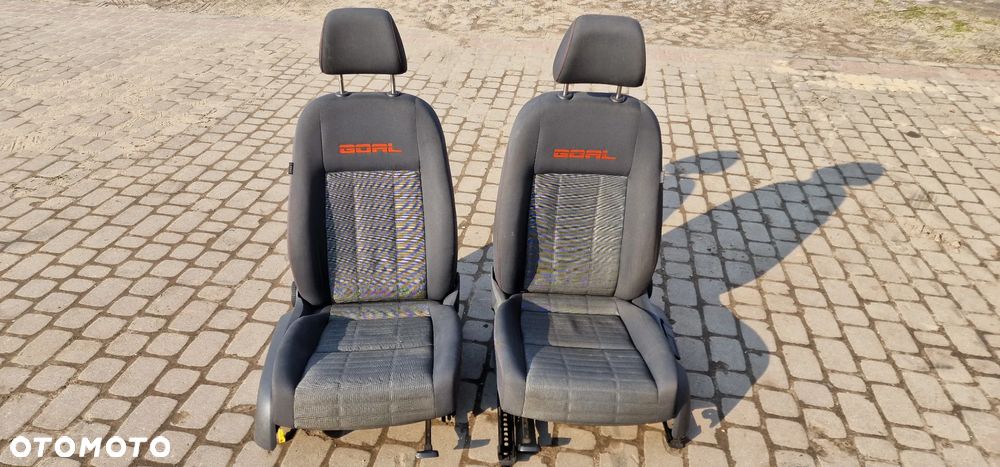 FOTEL PRAWY VW GOLF V GOAL 5D - 1