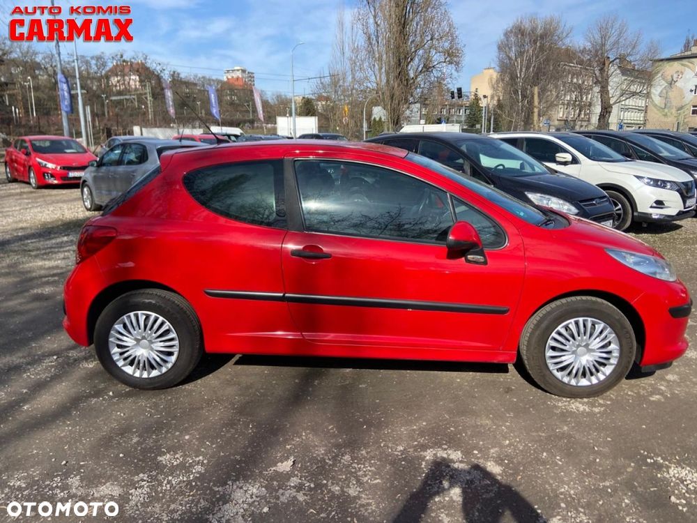 Peugeot 207 - 10