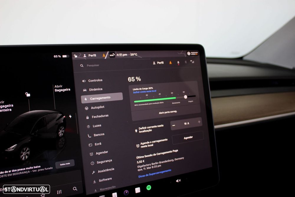 Tesla Model Y - 17
