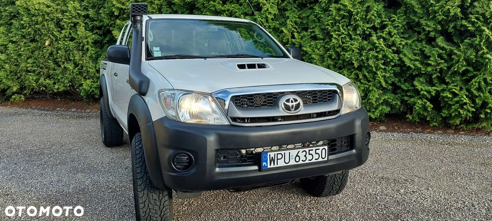 Toyota Hilux 4x4 Extra Cab - 20
