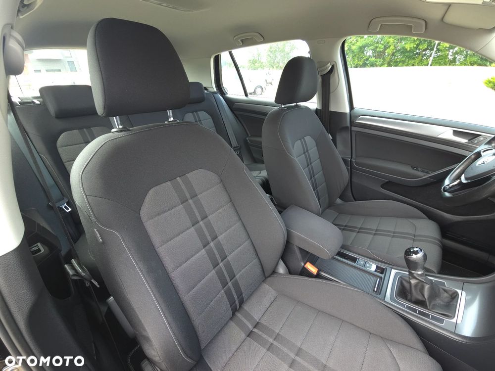 Volkswagen Golf 1.2 TSI BMT Trendline - 17