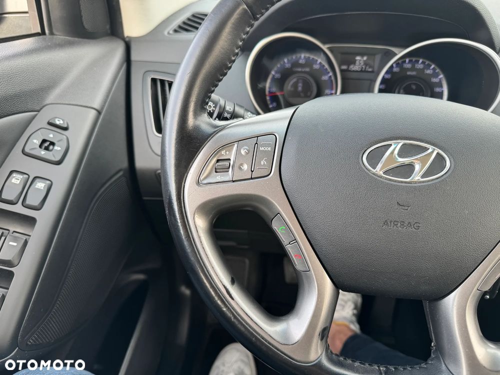 Hyundai ix35 Finale Gold - 14