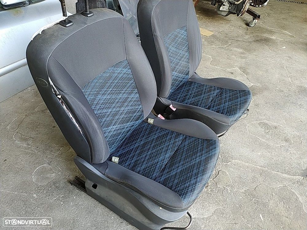 Conjunto De Bancos Renault Clio Iii (Br0/1, Cr0/1) - 2