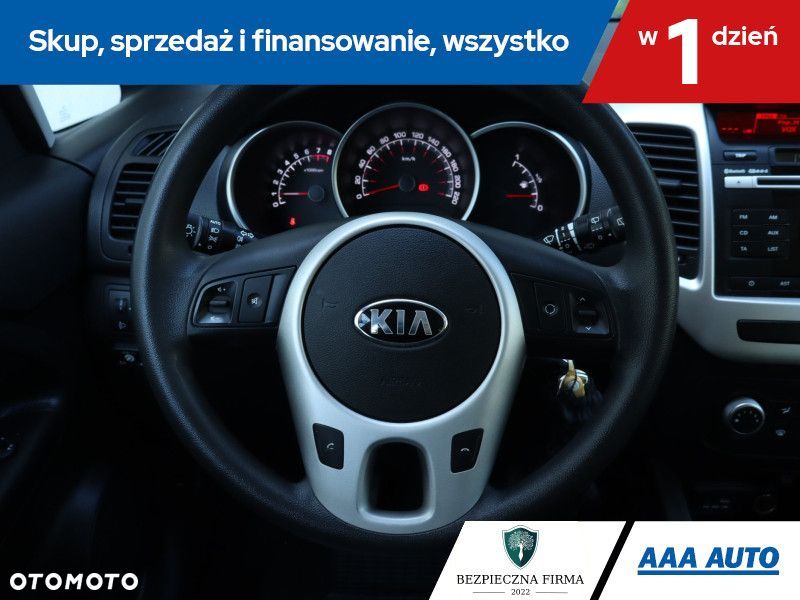 Kia Venga - 18