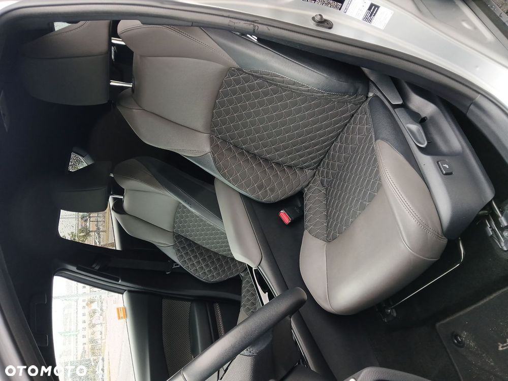 Toyota C-HR 2.0 Hybrid Executive - 40