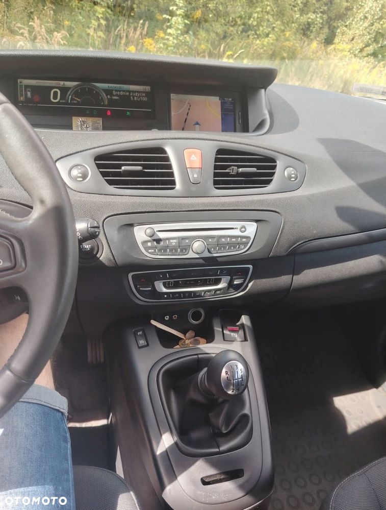 Renault Scenic - 8