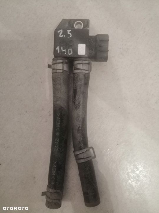 Zaworek czujnik 2,5L; 130kn Maxity Cabstar 18r - 1
