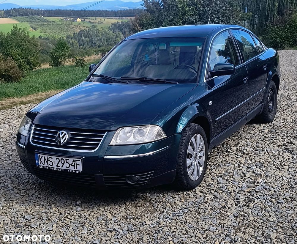 Volkswagen Passat 2.3 V5 4Mot Highline - 1