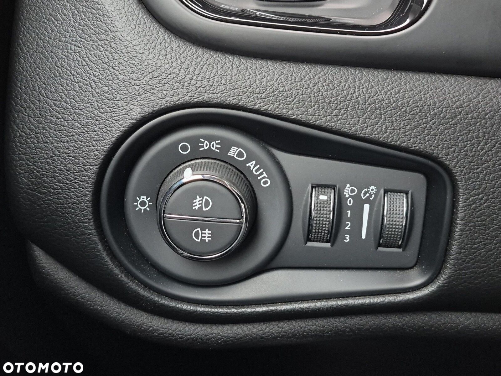 Jeep Renegade 1.0 GSE T3 Turbo Night Eagle II FWD S&S - 19