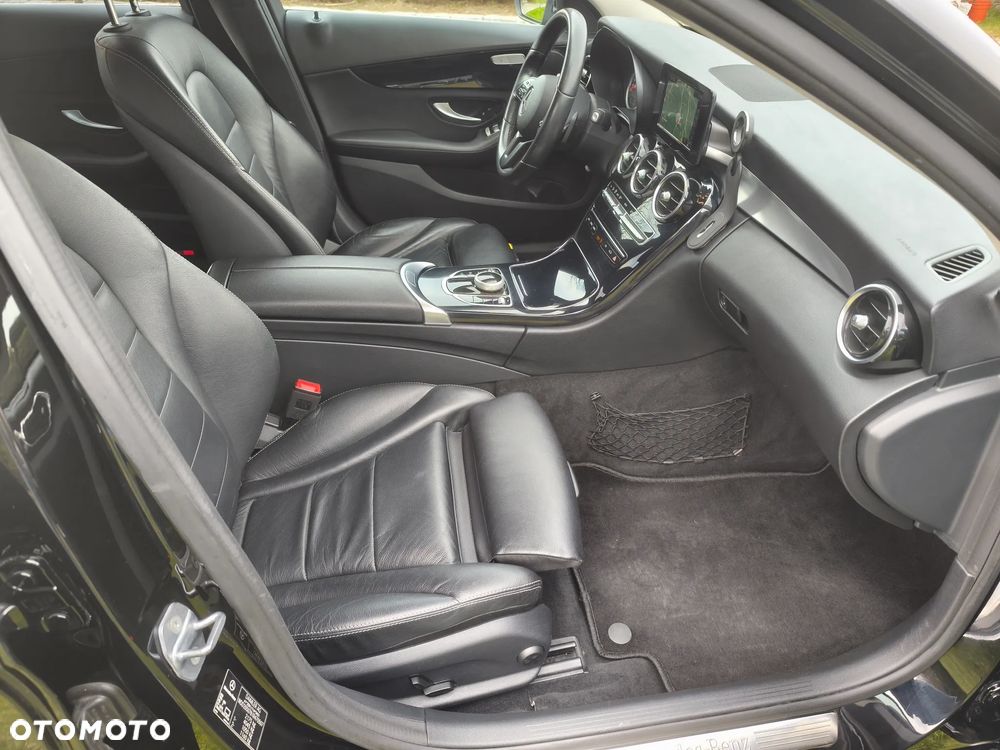 Mercedes-Benz Klasa C 200 4MATIC 9G-TRONIC - 17