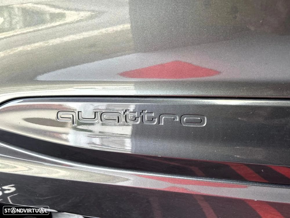 Audi Q7 3.0 TDI quattro S-line Tiptronic 7L - 42