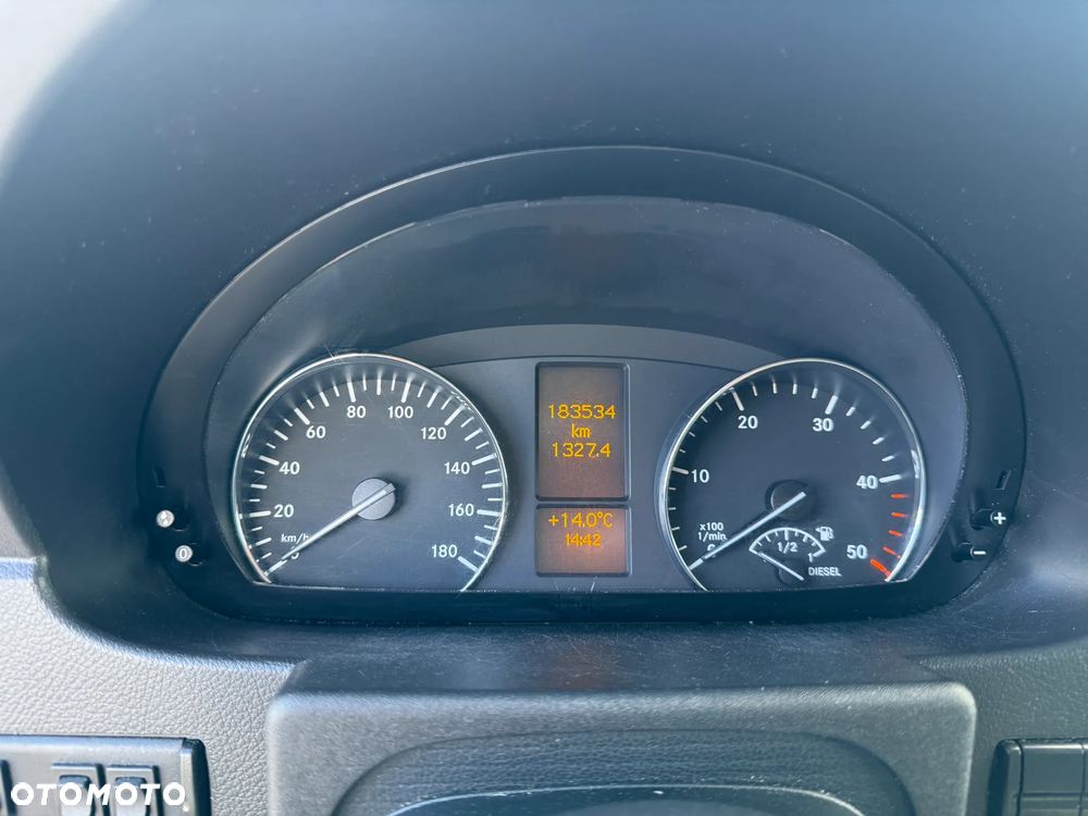 Mercedes-Benz Sprinter - 10