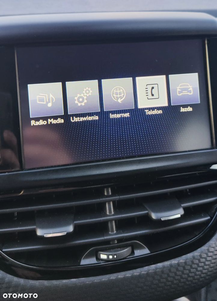 Peugeot 208 82 VTI Style - 19