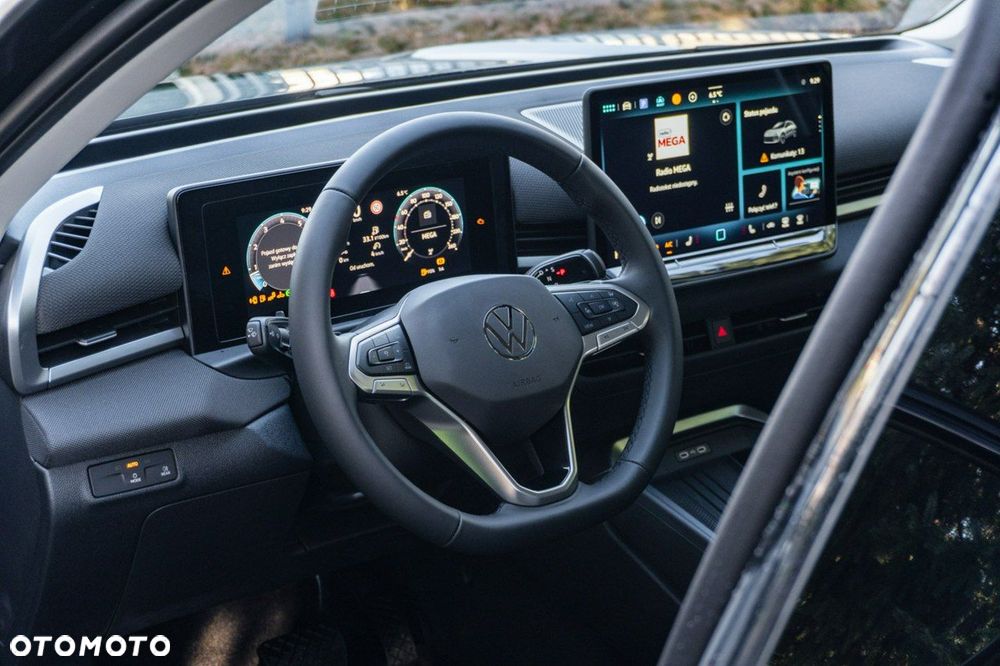 Volkswagen T-Roc - 18