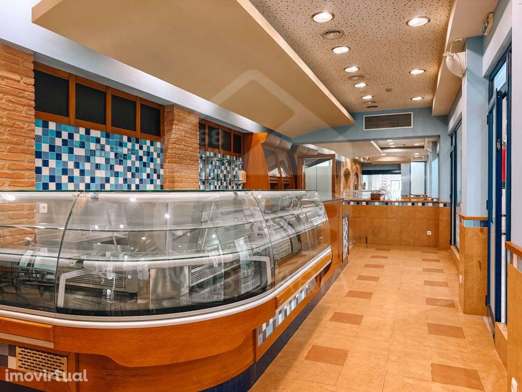 Café no centro de Benavente - Grande imagem: 4/17