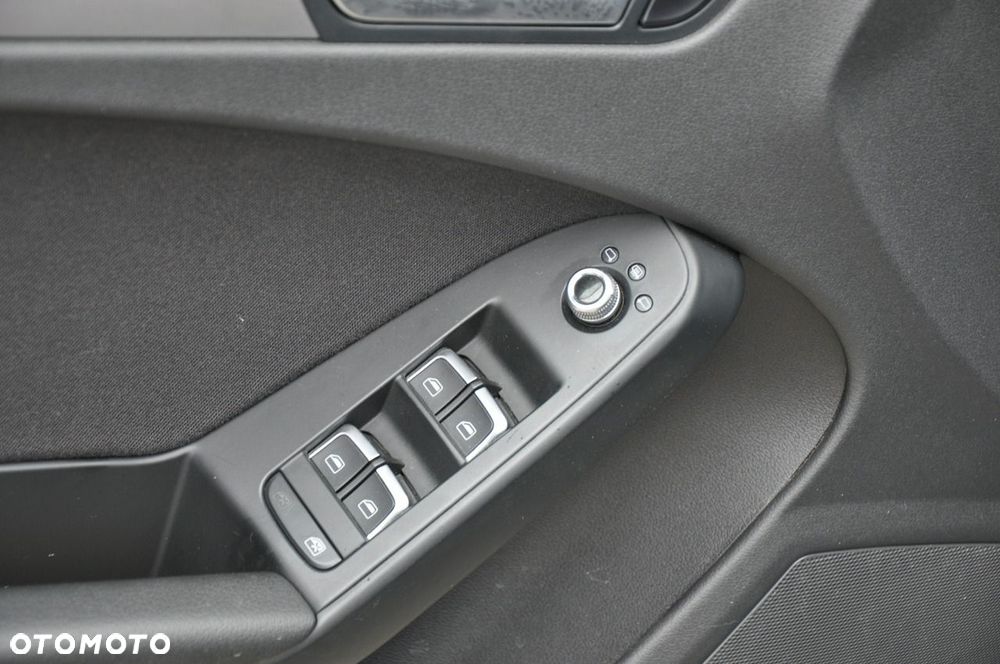Audi A4 Avant 2.0 TDI - 10