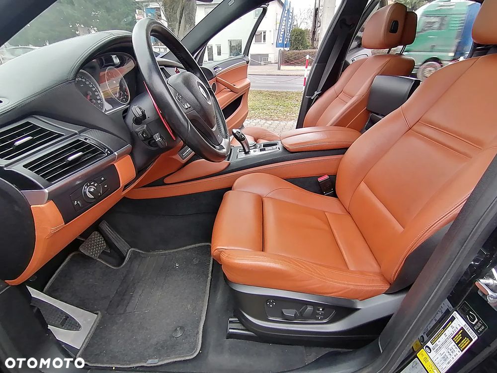 BMW X6M - 25