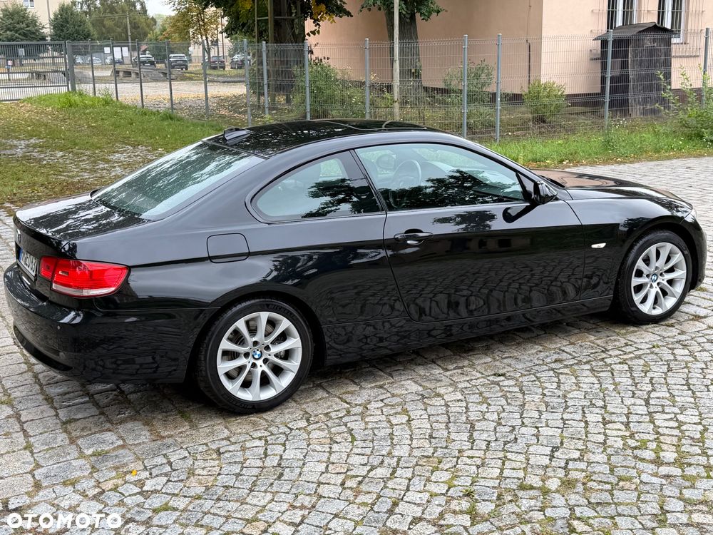 BMW Seria 3 330d - 12