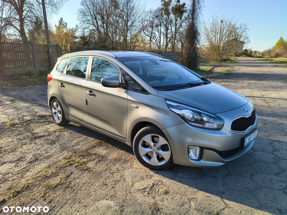 Kia Carens 1.6 GDI Dream Team Edition - 2