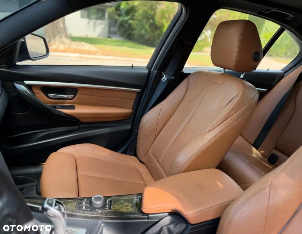 BMW Seria 3 330i Edition Luxury Line Purity - 9