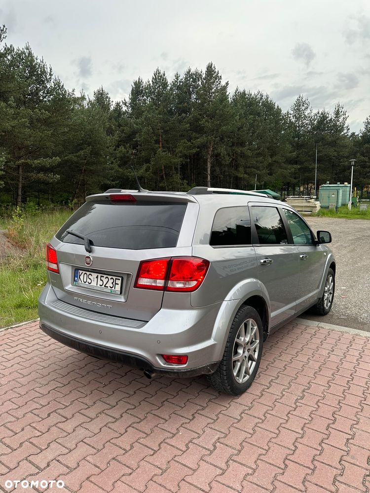 Fiat Freemont 2.0 Multijet Black Code AWD - 4