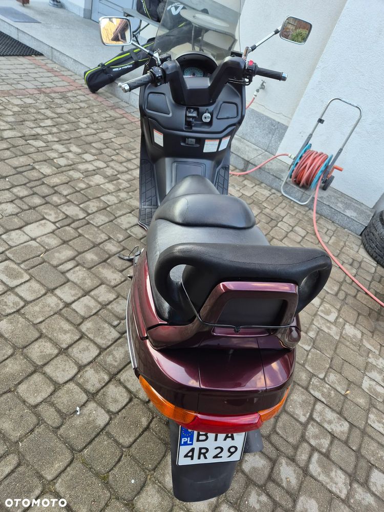 Suzuki Burgman - 4