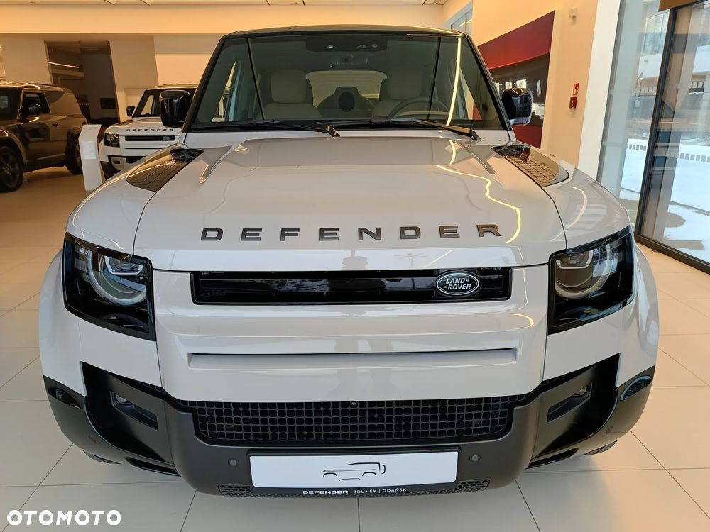 Land Rover Defender - 2