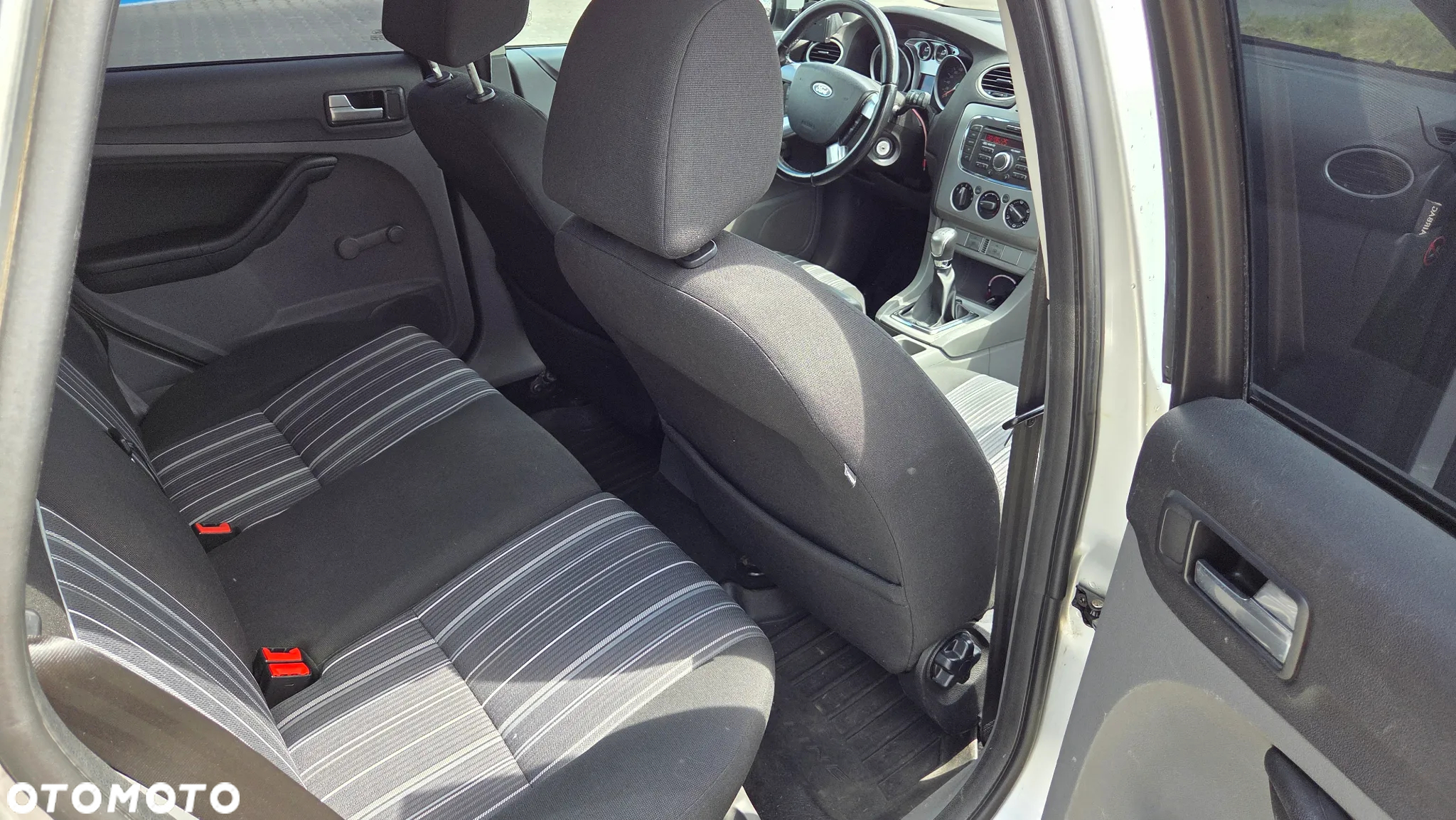 Ford Focus 1.6 Trend EU5 - 10