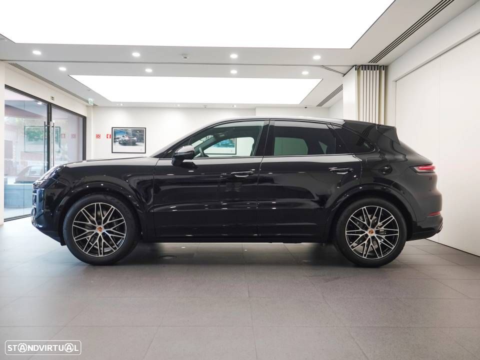 Porsche Cayenne E-Hybrid Black Edition - 2