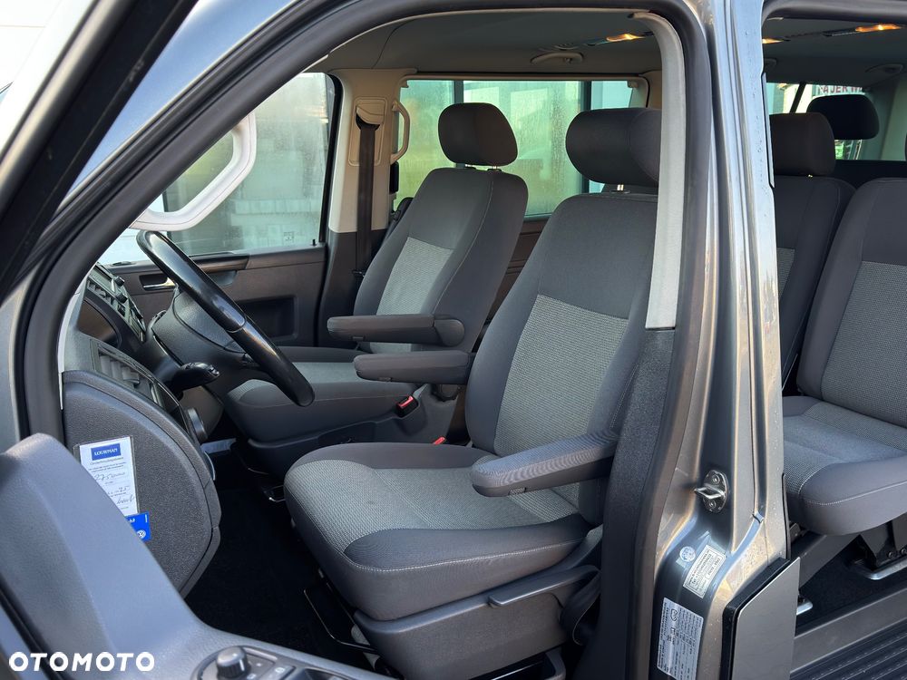 Volkswagen Caravelle - 9