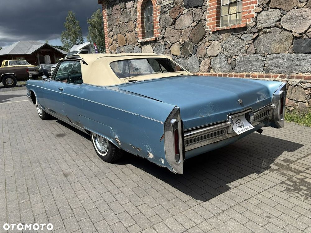 Cadillac Deville - 5