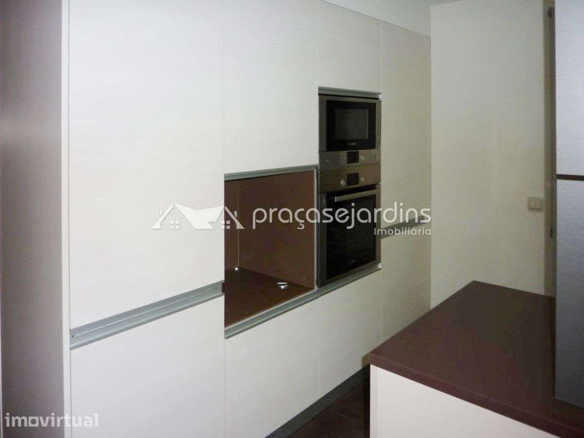 Apartamento T1 Mobilado e Equipado - Grande imagem: 4/15