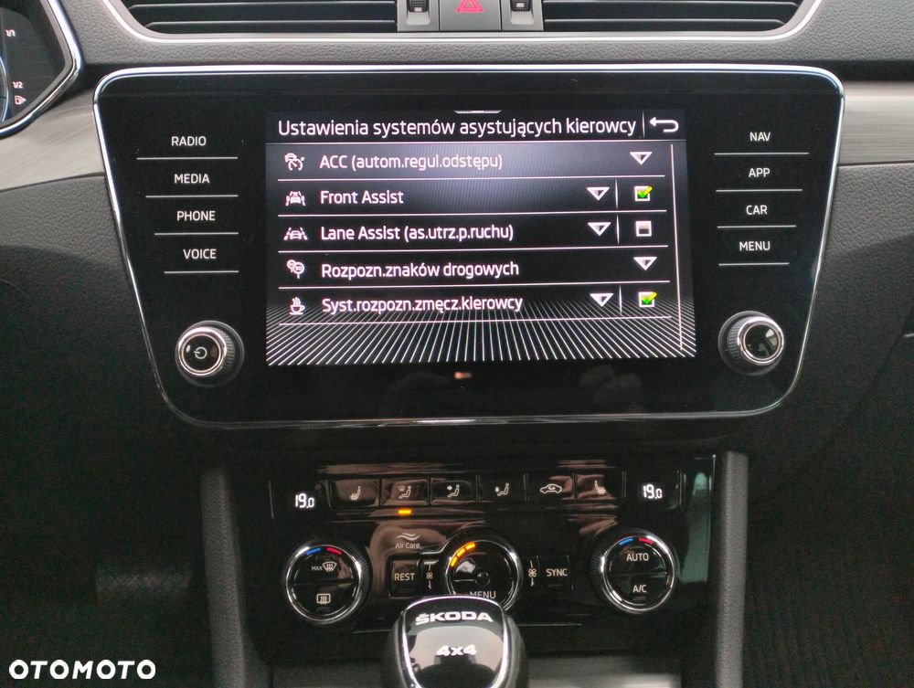 Skoda Superb 2.0 TDI SCR 4x4 Style DSG - 30