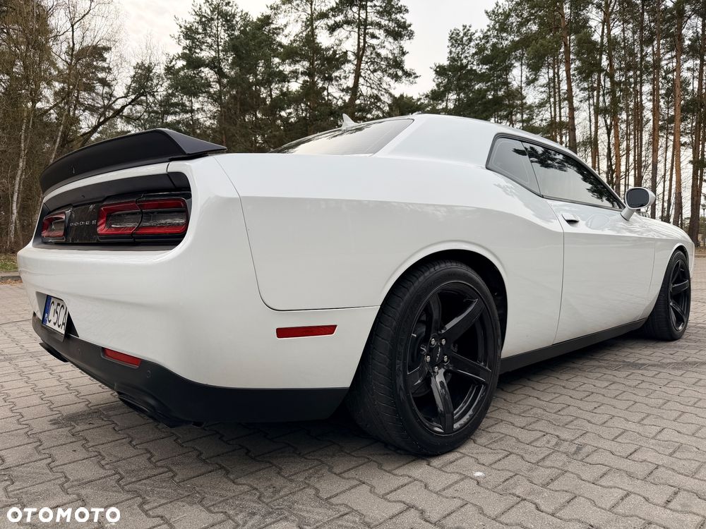 Dodge Challenger 6.2 Hellcat - 26