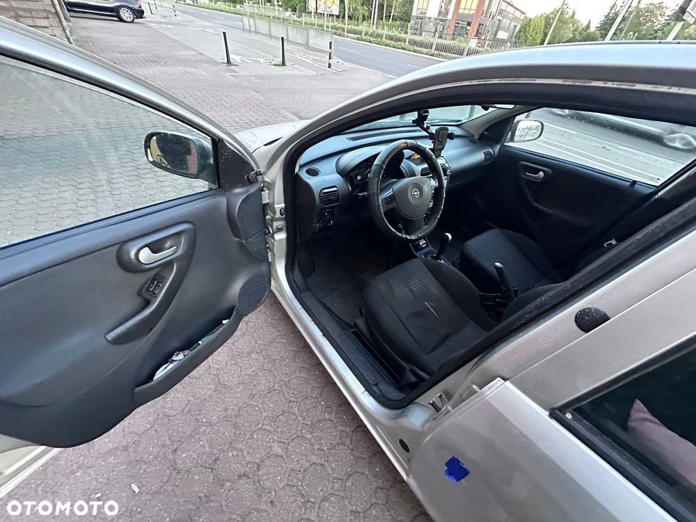 Opel Corsa 1.2 16V Cosmo Easytronic - 12