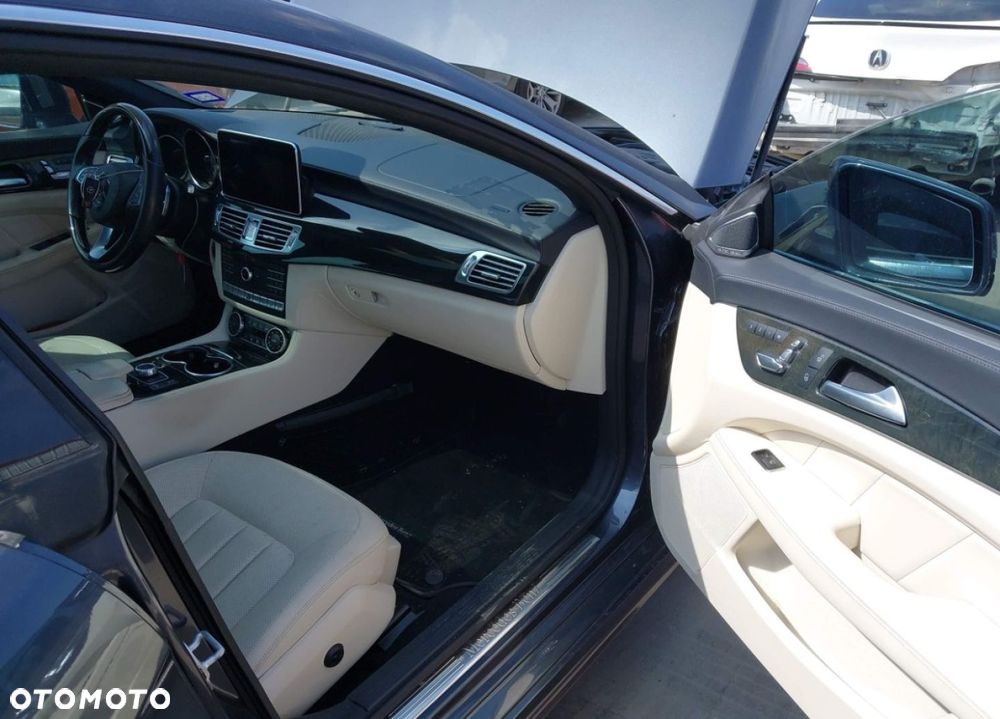 Mercedes-Benz CLS - 12