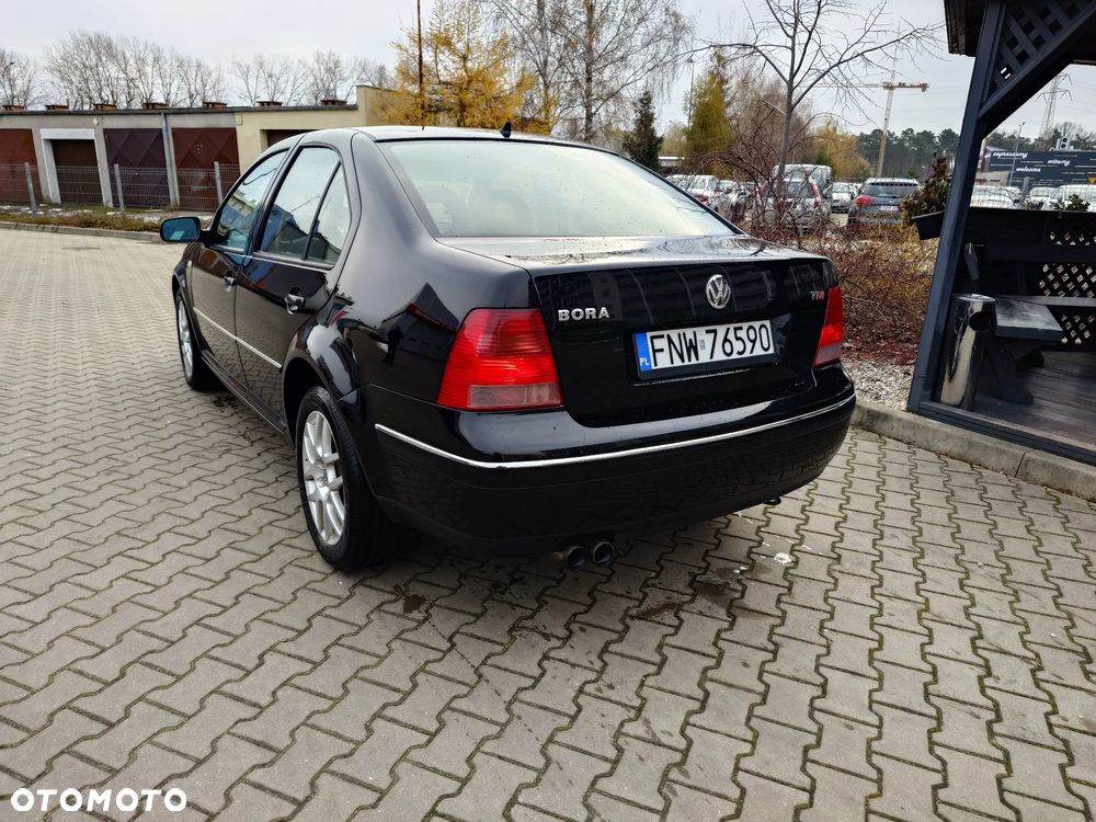 Volkswagen Bora Variant 1.9 TDI Highline - 6