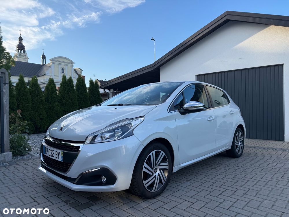 Peugeot 208 1.6 BlueHDi Allure S&S - 1