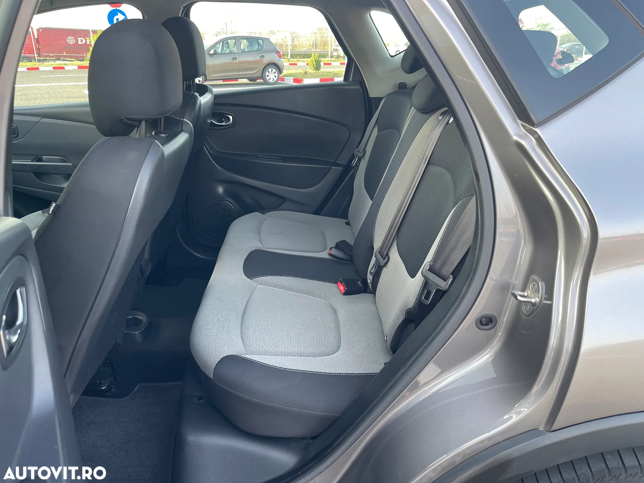 Renault Captur TCe Turbo Stop/Start Dynamique - 31