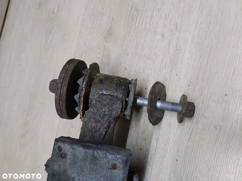 TOYOTA CELICA V gt4 st185 2,0 Turbo Sanki tył podpora zawieszenie - 13