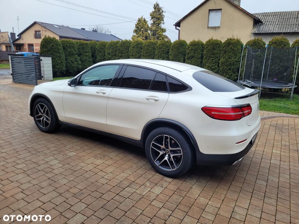 Mercedes-Benz GLC - 12