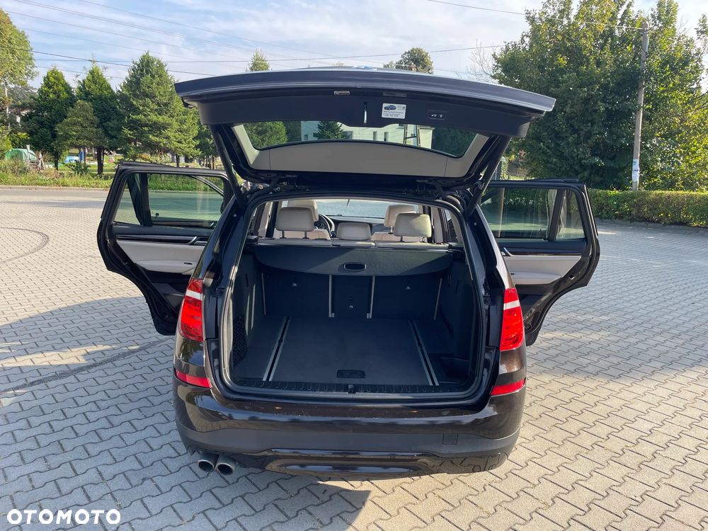 BMW X3 xDrive28i xLine - 12