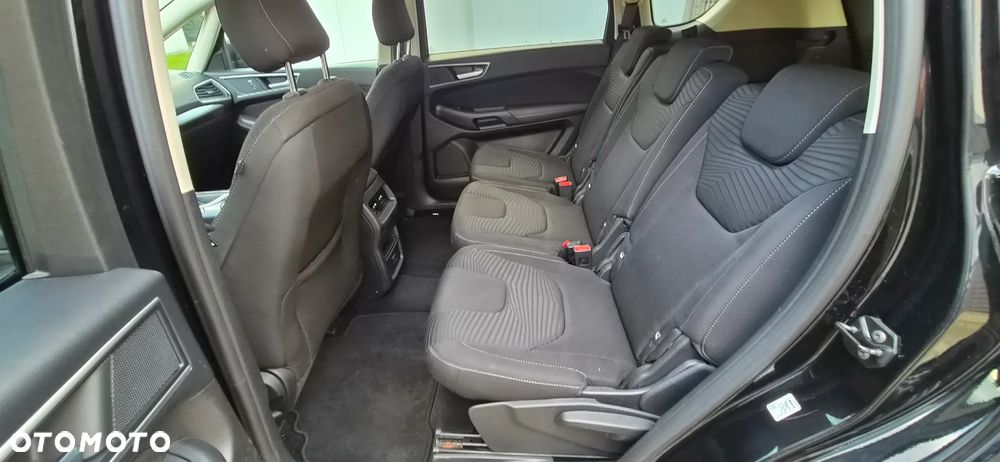 Ford S-Max - 13