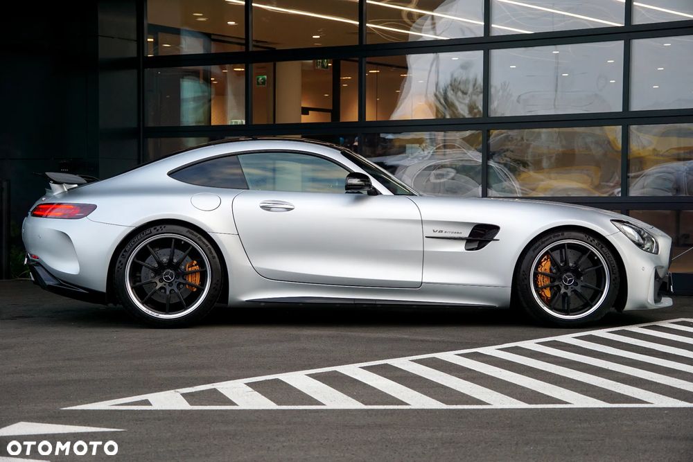 Mercedes-Benz AMG GT R - 6